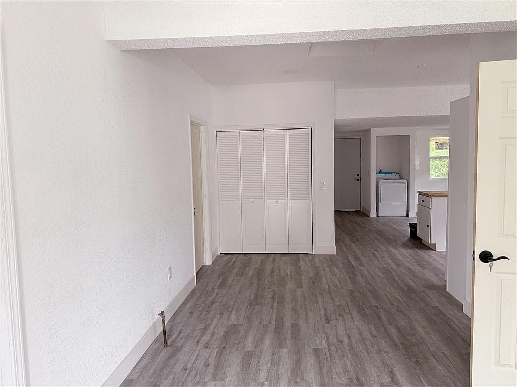 611 W 3rd Street — photo 5