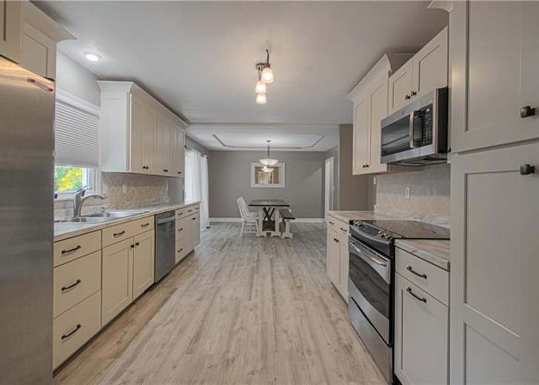 6118 N Mercier Street — photo 2