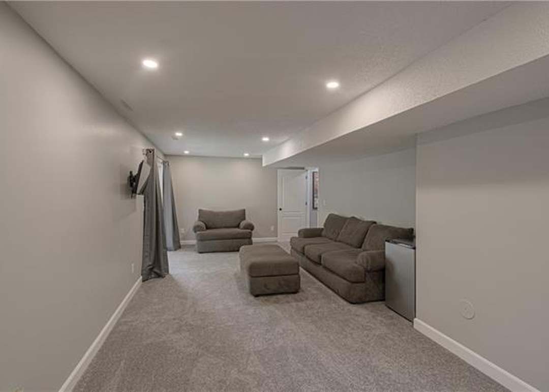 6118 N Mercier Street — photo 3