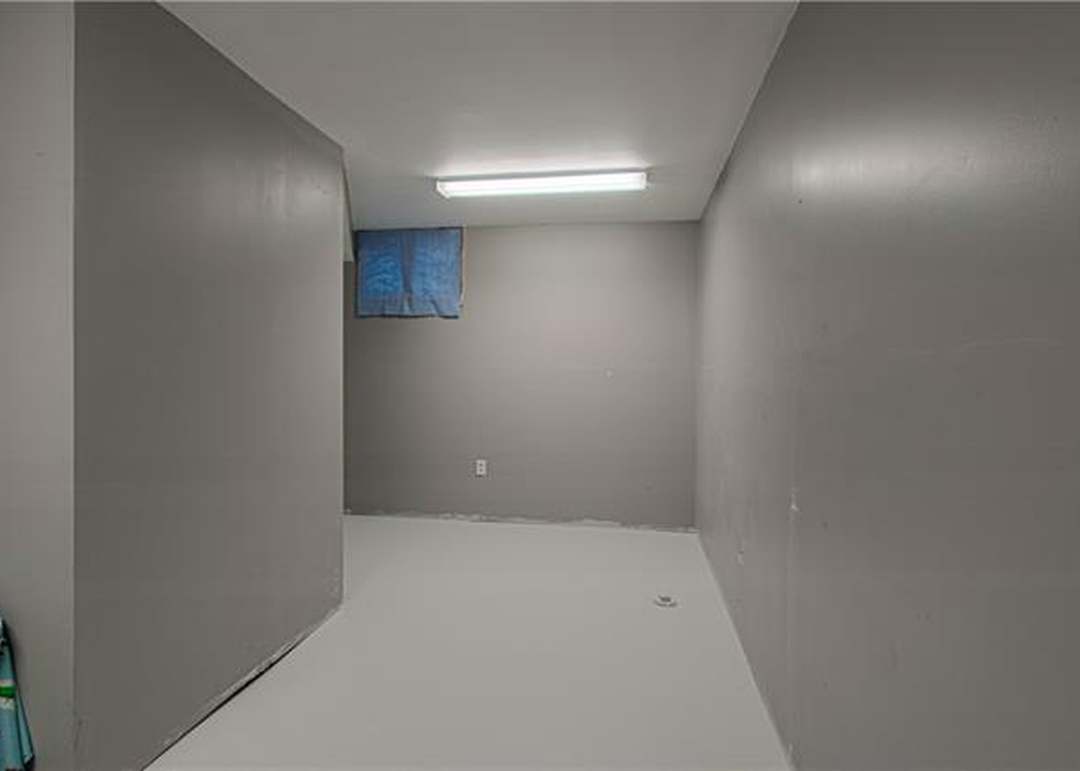 6118 N Mercier Street — photo 27