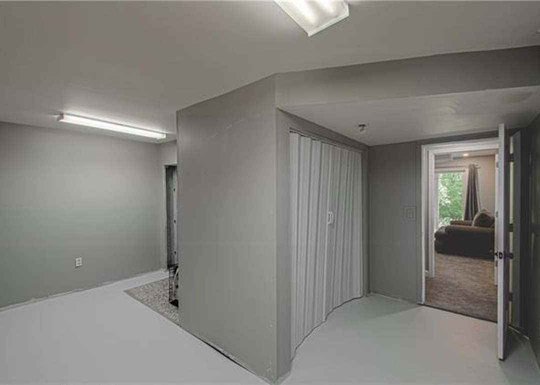 6118 N Mercier Street — photo 28