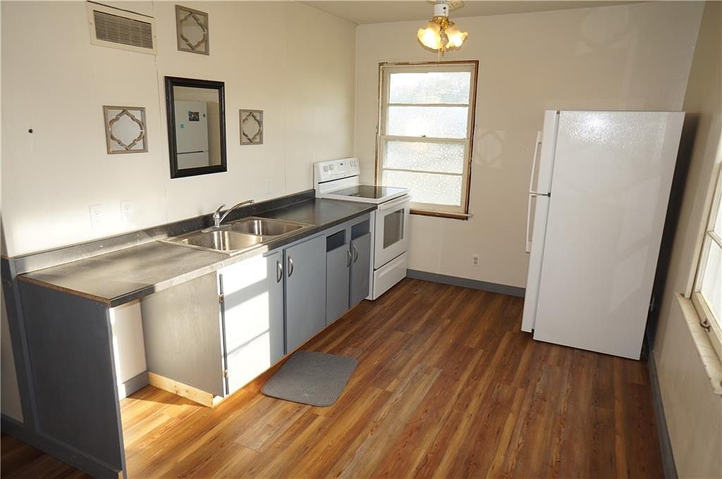 613 S Scott Avenue — photo 6