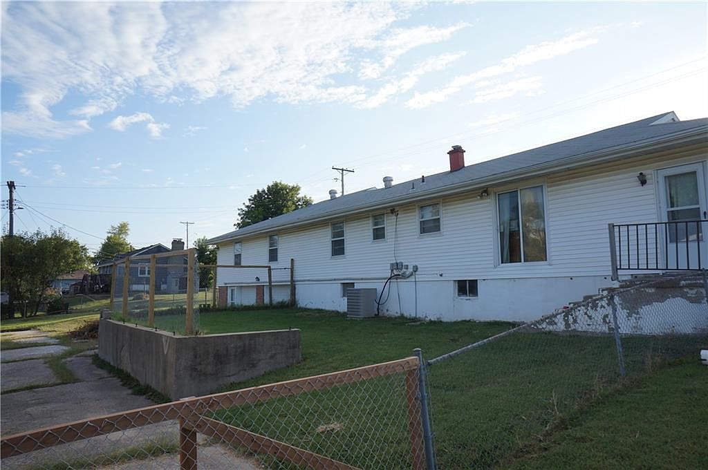613 S Scott Avenue — photo 21