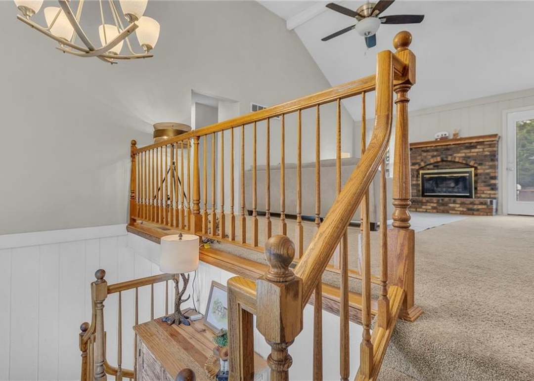 6131 Greenwood Drive — photo 10