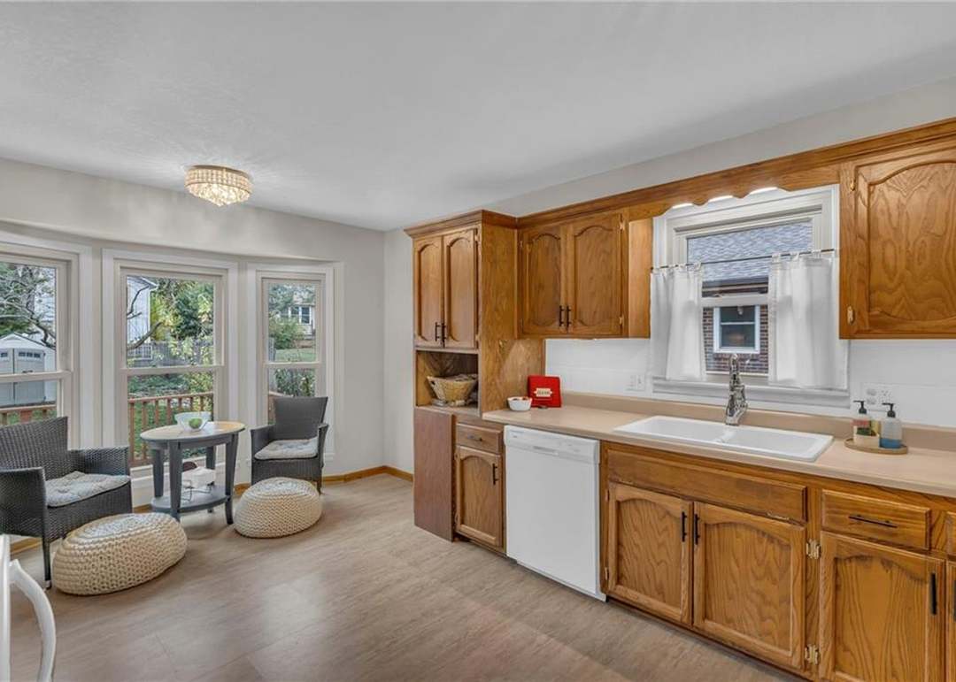 6131 Greenwood Drive — photo 16