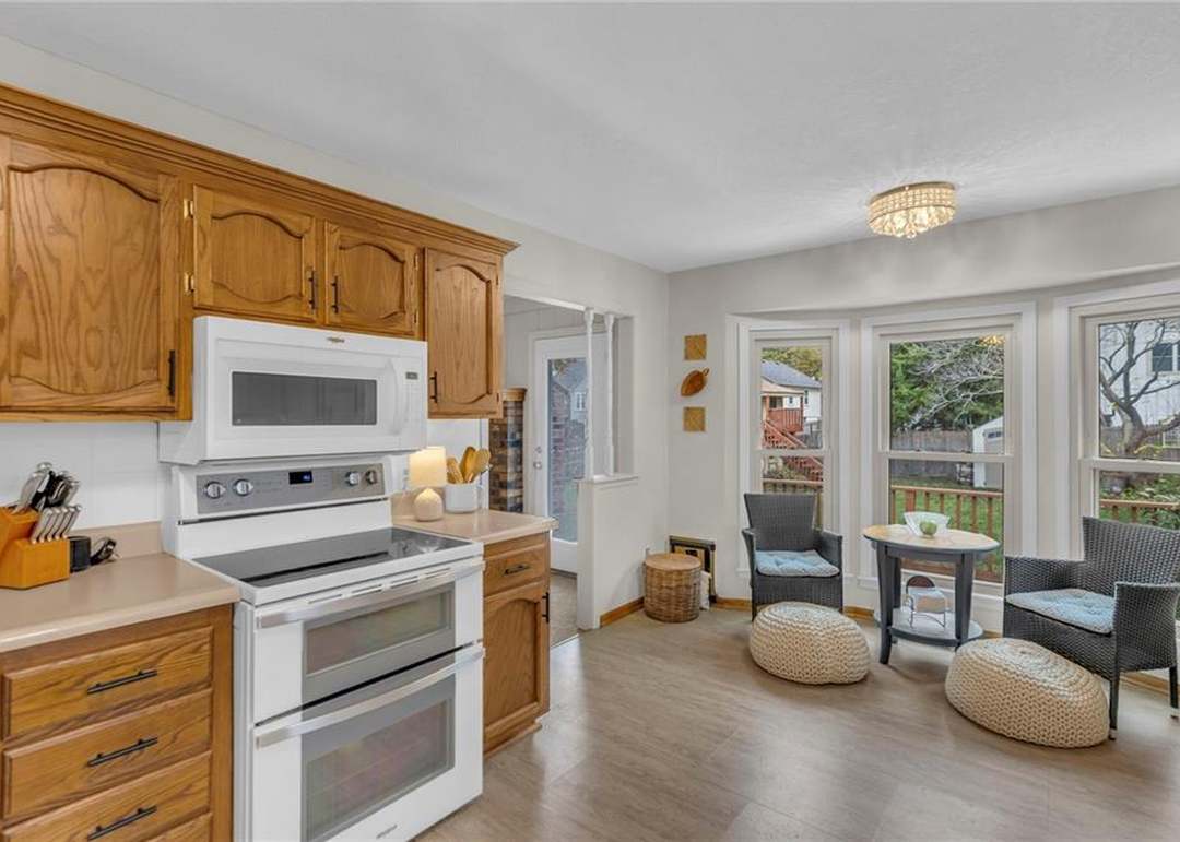 6131 Greenwood Drive — photo 17