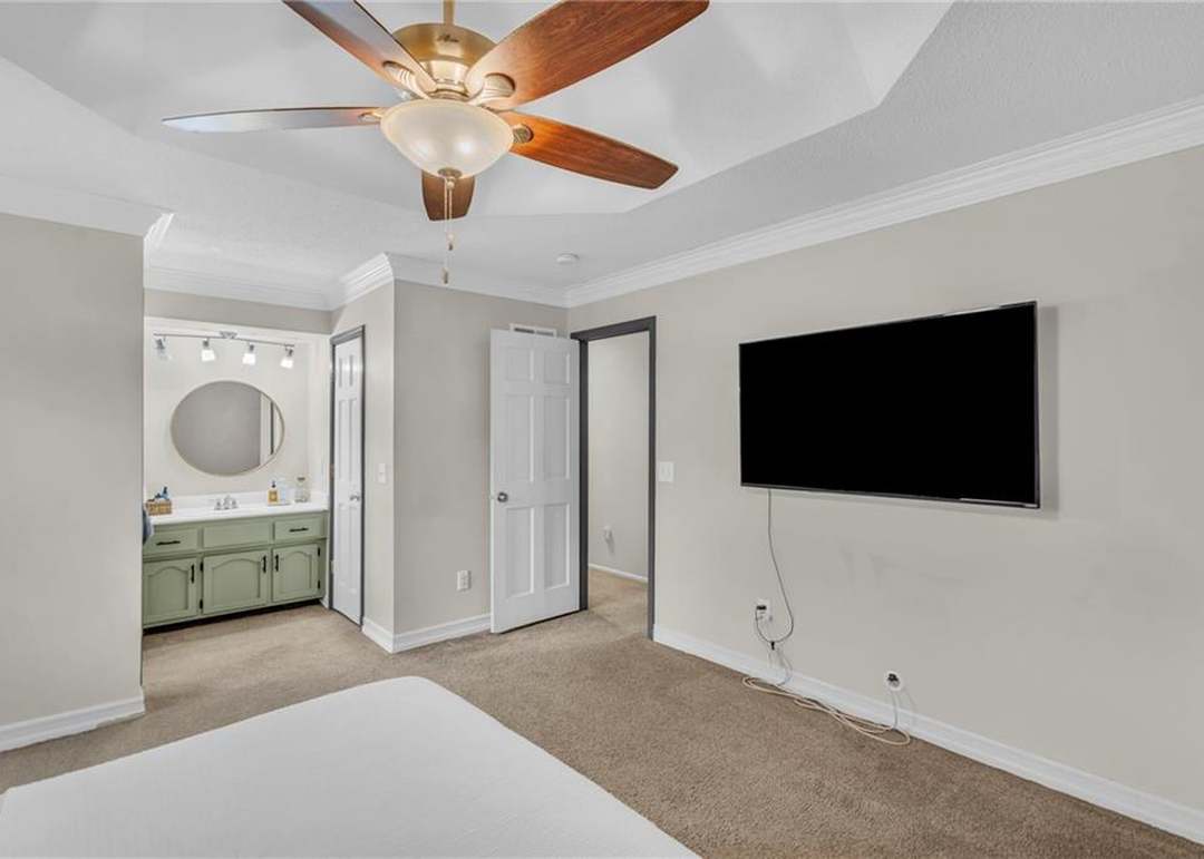 6131 Greenwood Drive — photo 23