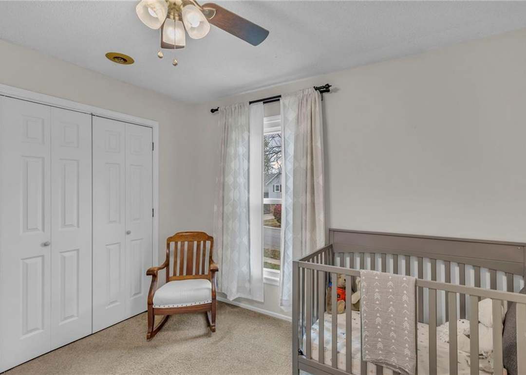 6131 Greenwood Drive — photo 26