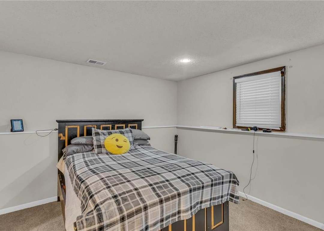 6131 Greenwood Drive — photo 29