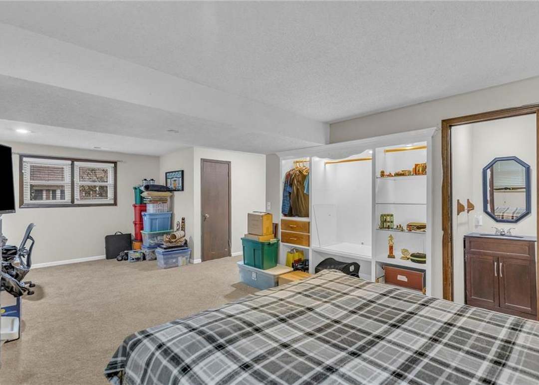 6131 Greenwood Drive — photo 30