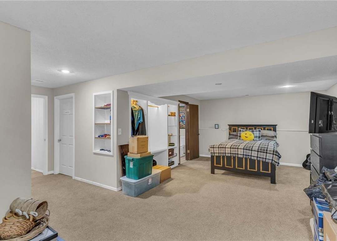 6131 Greenwood Drive — photo 31