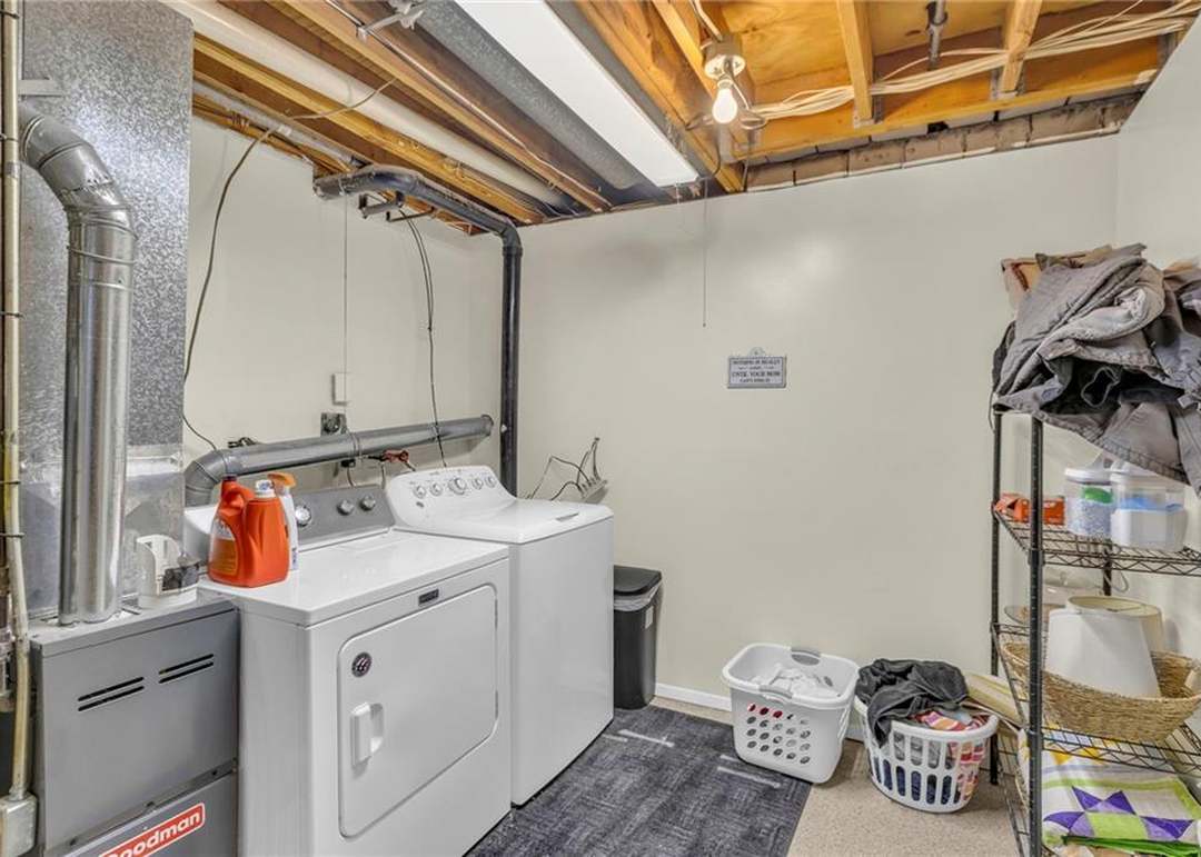 6131 Greenwood Drive — photo 32