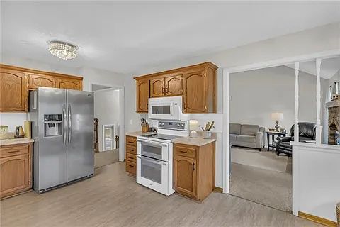 6131 Greenwood Street — photo 26
