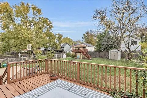6131 Greenwood Street — photo 39