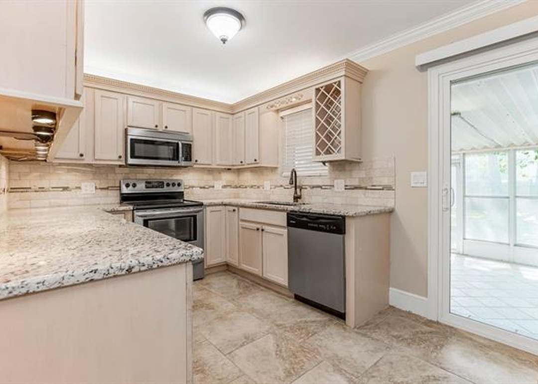 6141 Newton Street — photo 6