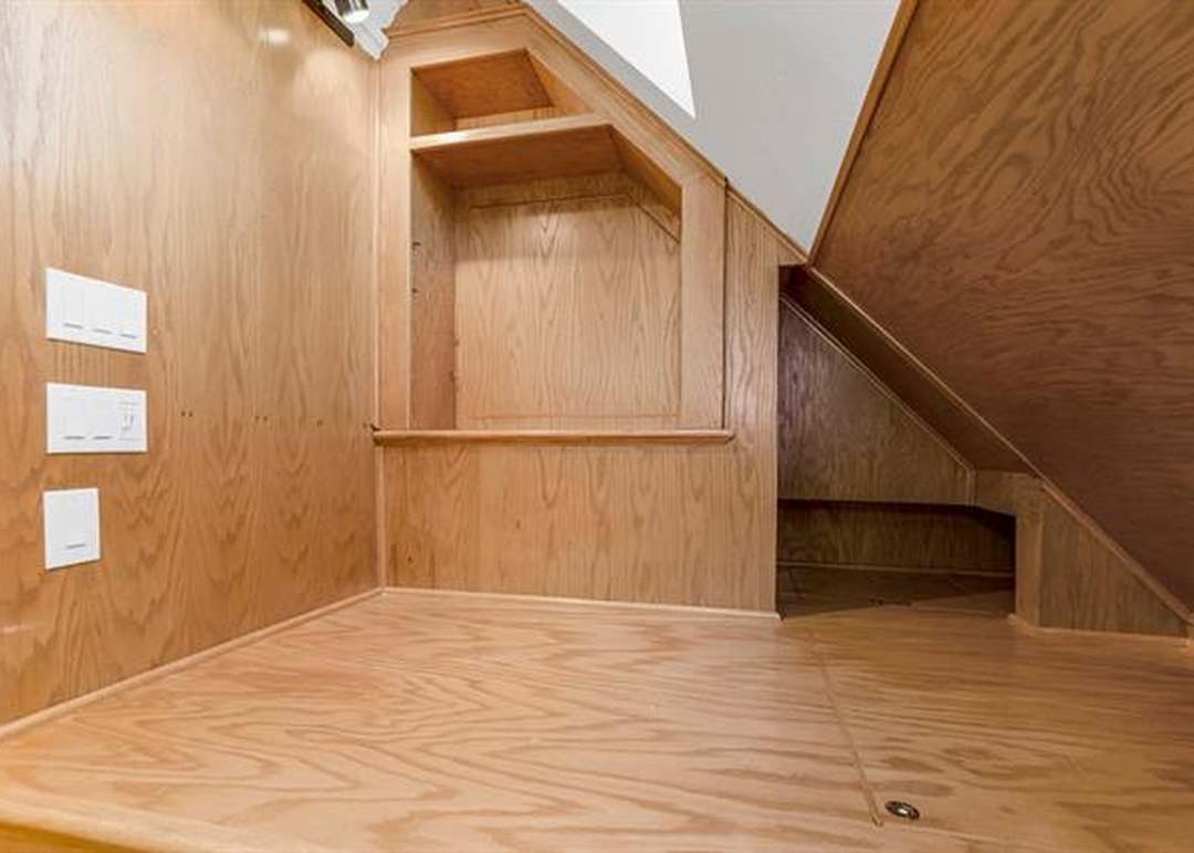 6141 Newton Street — photo 18