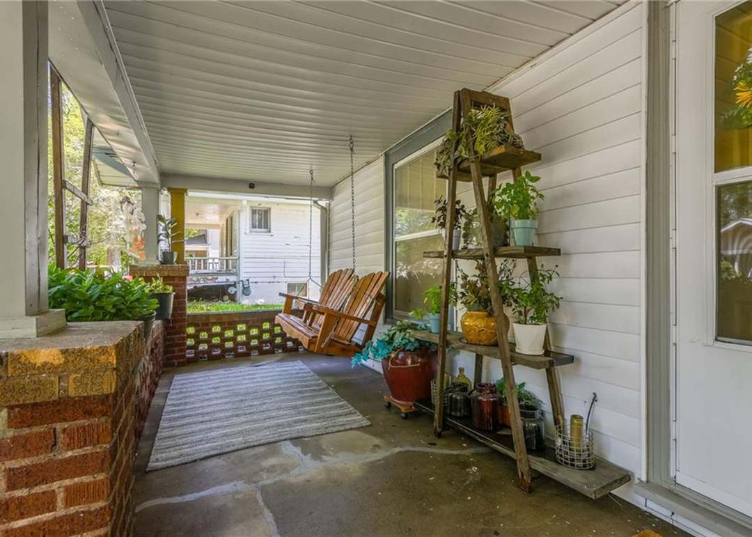 619 S Hardy Avenue — photo 9