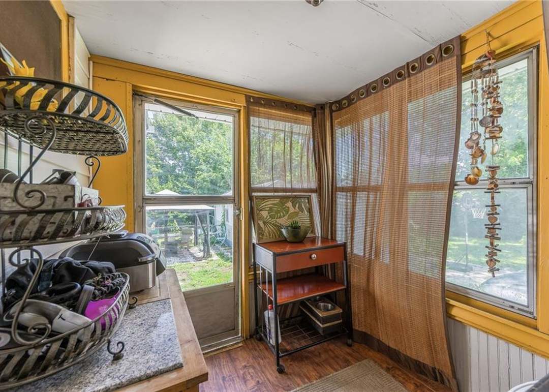 619 S Hardy Avenue — photo 36