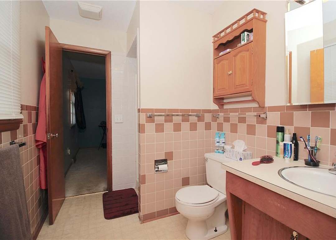 619 W 7th Avenue — photo 17
