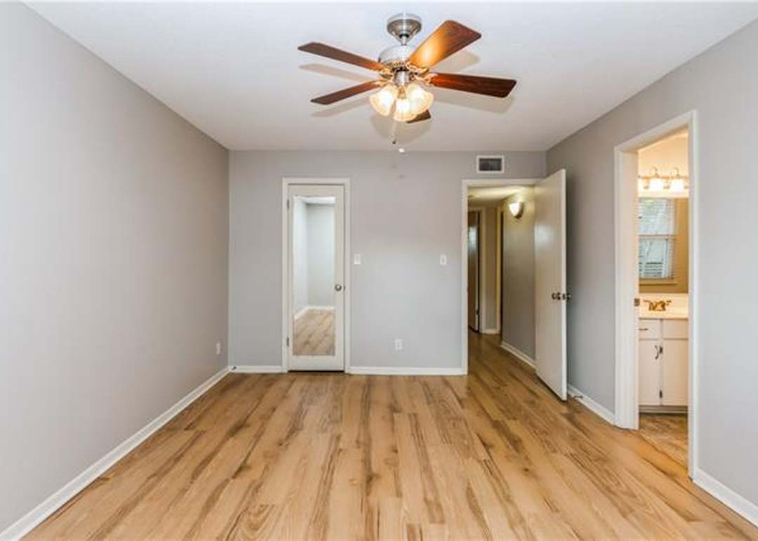 6218 Robinson Street — photo 7