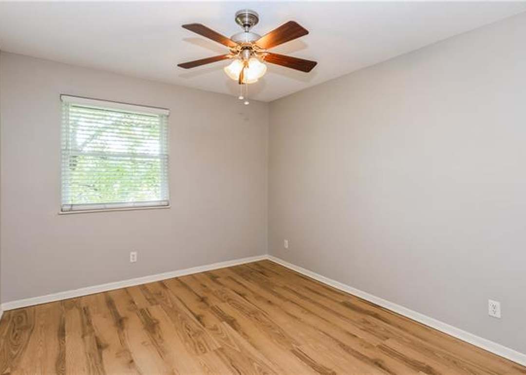 6218 Robinson Street — photo 12
