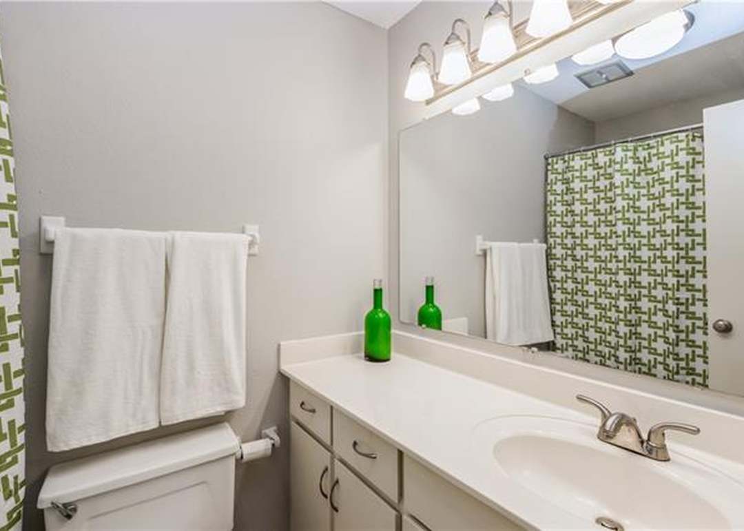 6218 Robinson Street — photo 13