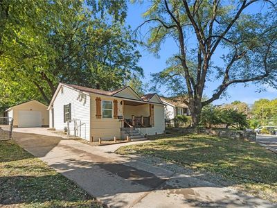 622 S Lake Drive, Independence, MO