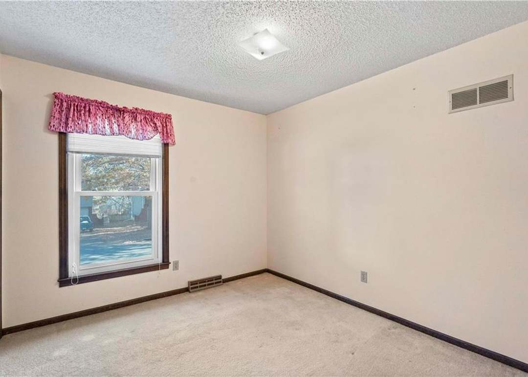 6240 Normandy Drive — photo 21