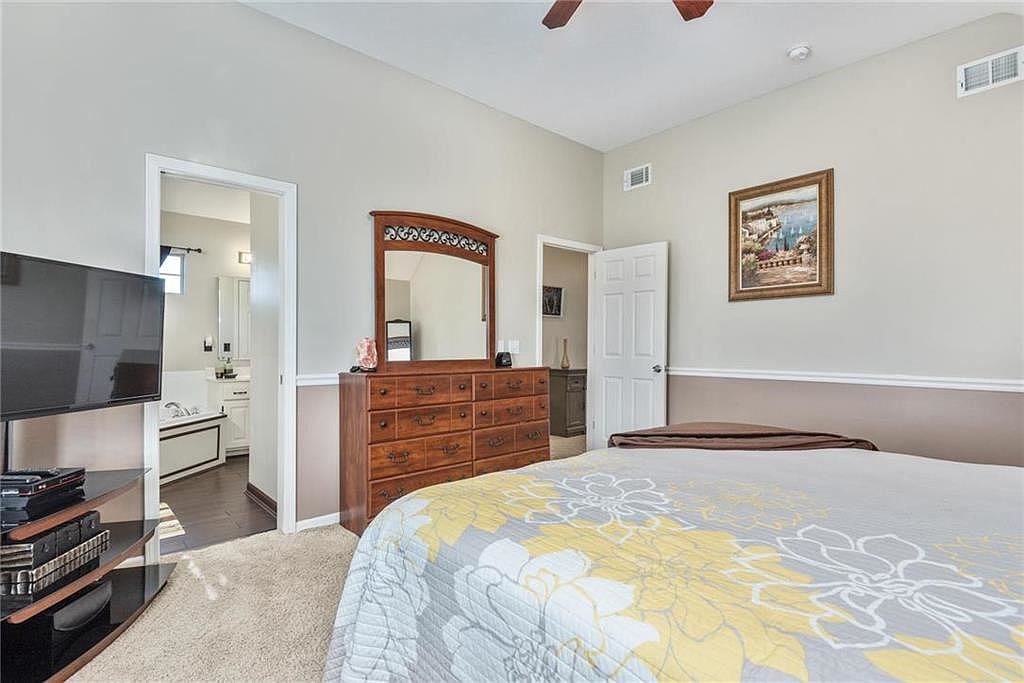 629 E Dogwood Street — photo 15