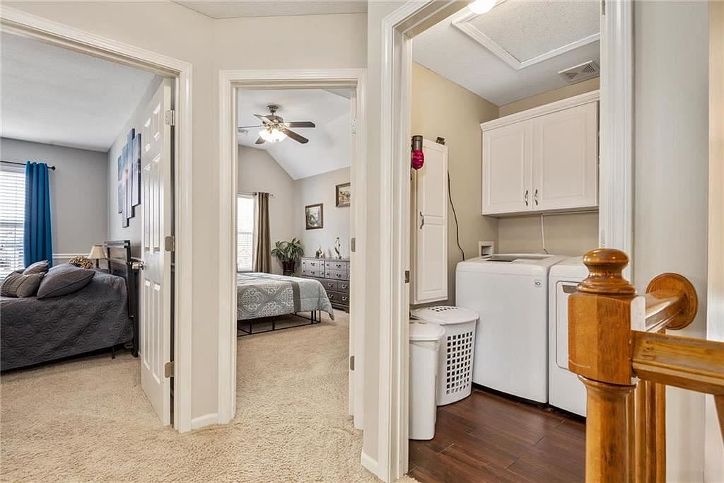629 E Dogwood Street — photo 18