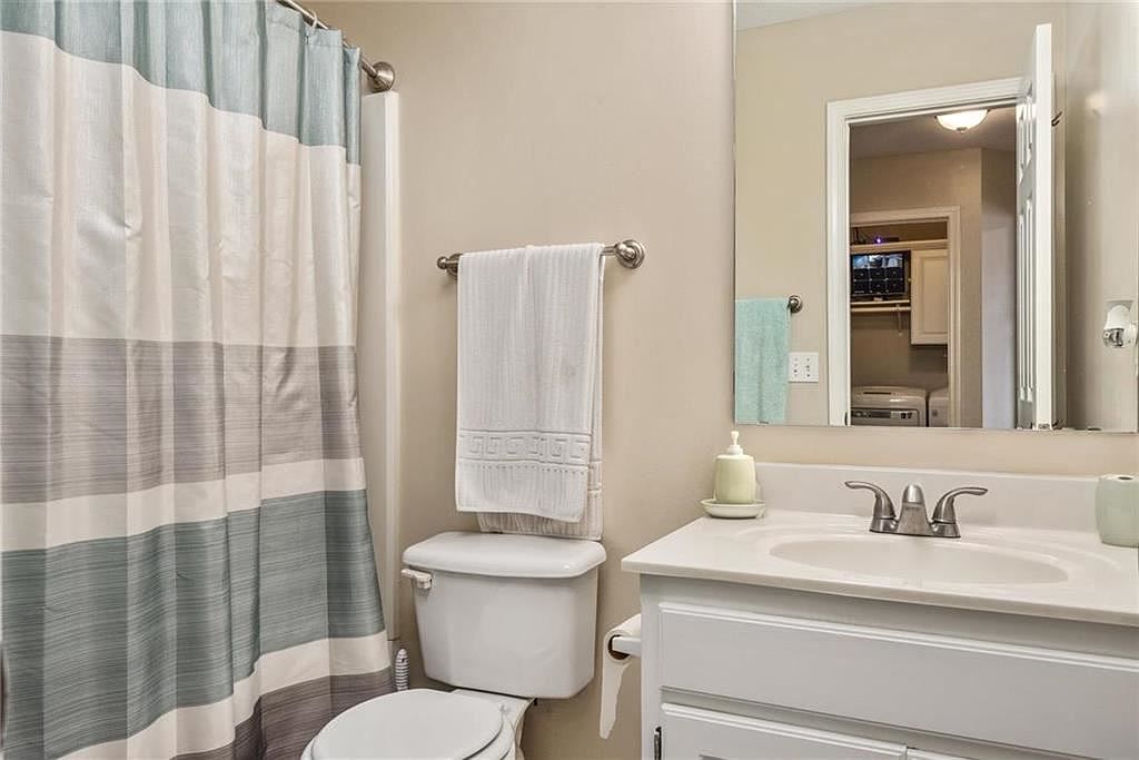 629 E Dogwood Street — photo 20