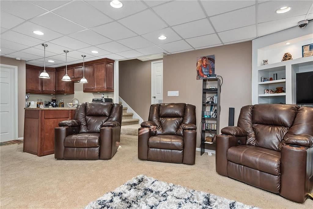629 E Dogwood Street — photo 22