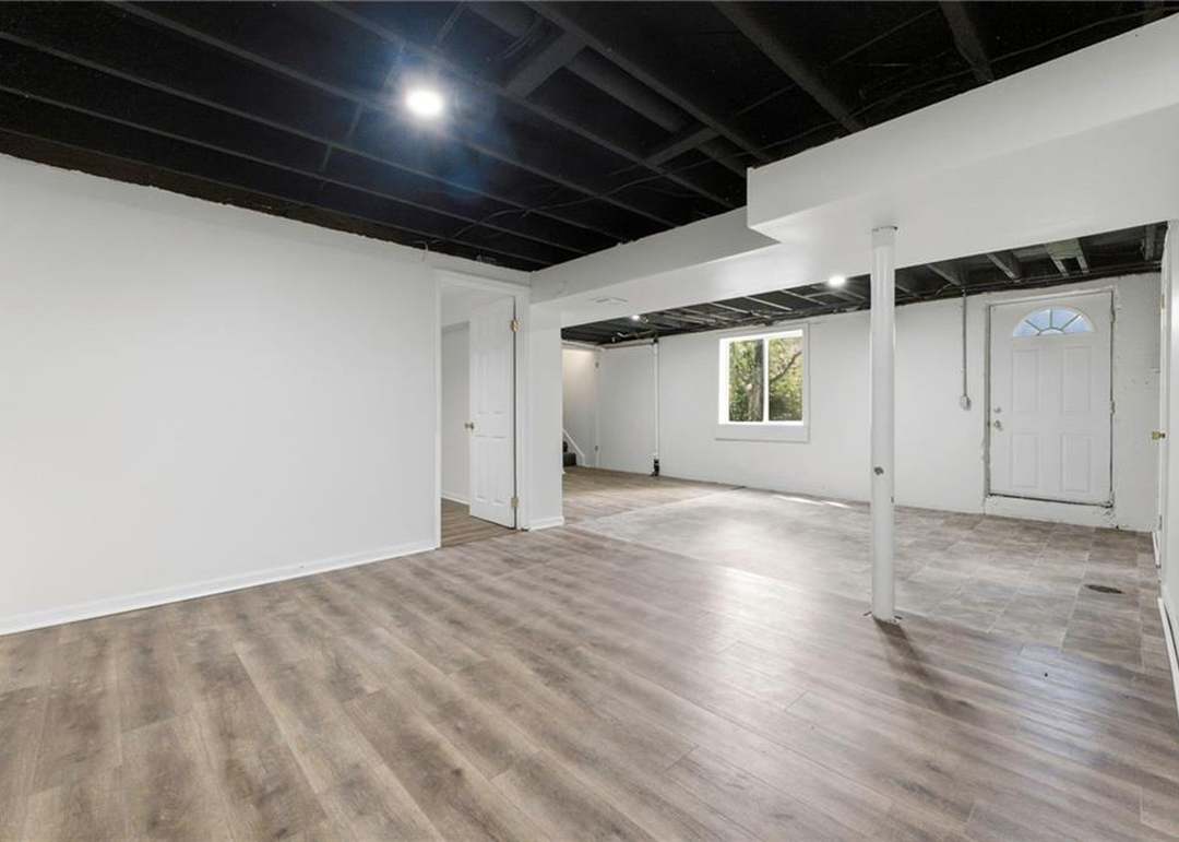 6301 E 101st Street — photo 4