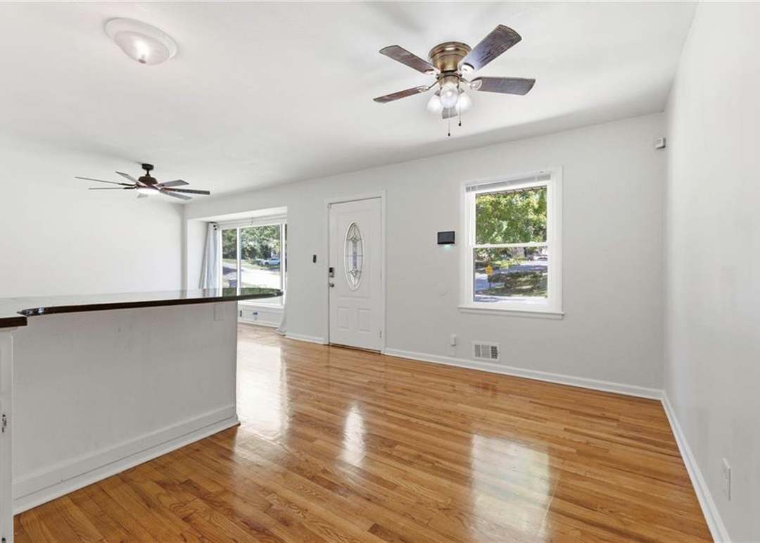 6301 E 101st Street — photo 5
