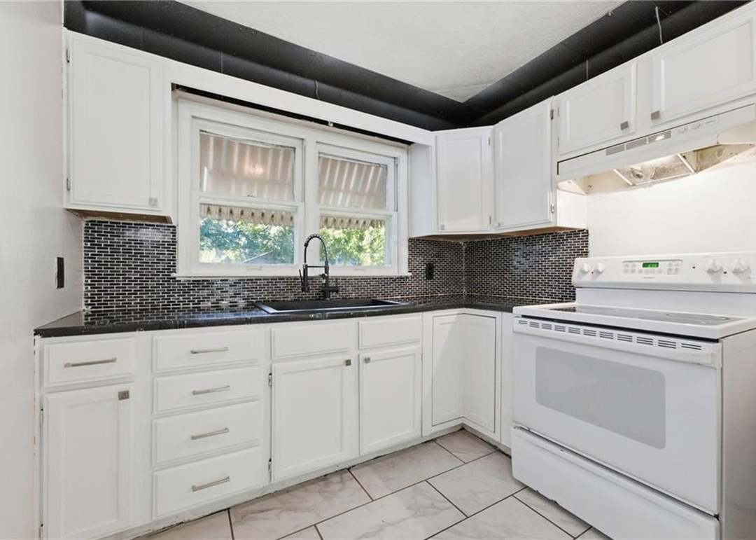 6301 E 101st Street — photo 13