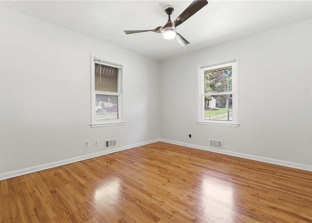 6301 E 101st Street — photo 14