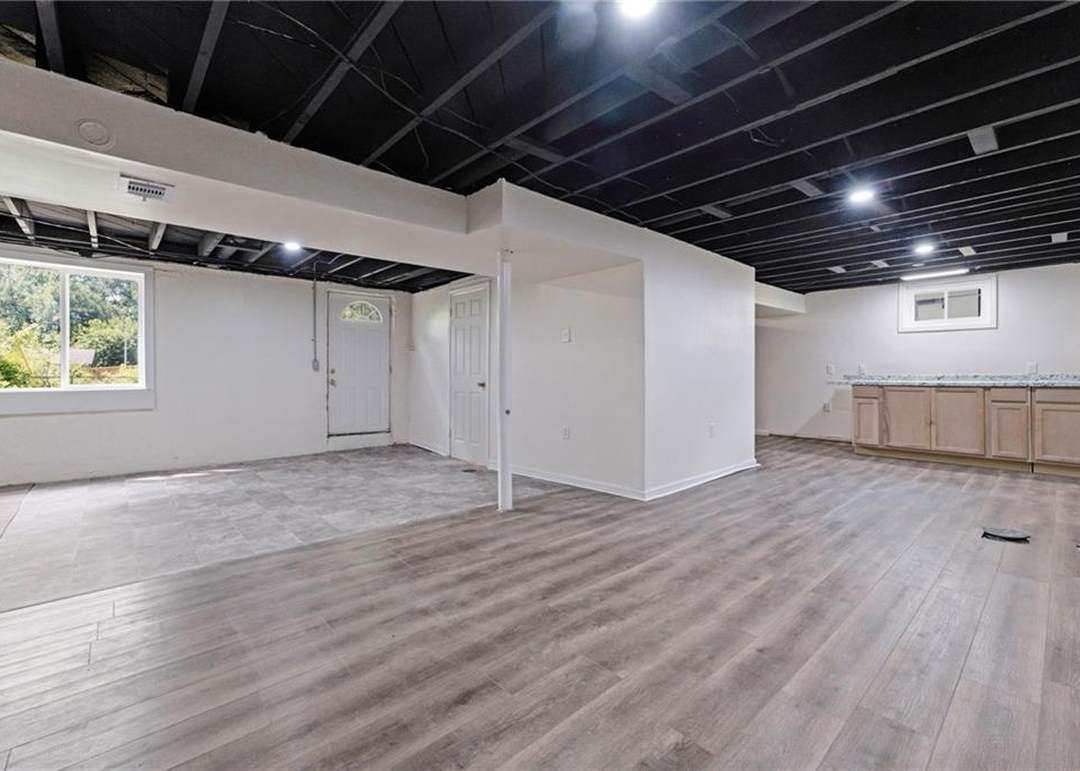 6301 E 101st Street — photo 17