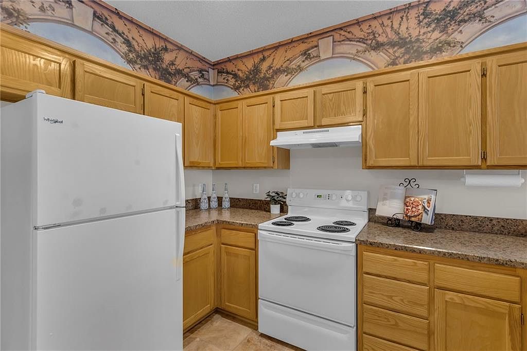 633 Woodson Lane — photo 10