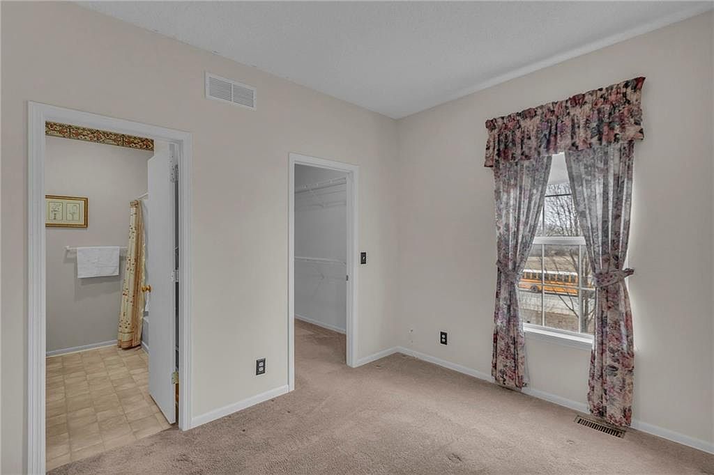 633 Woodson Lane — photo 15