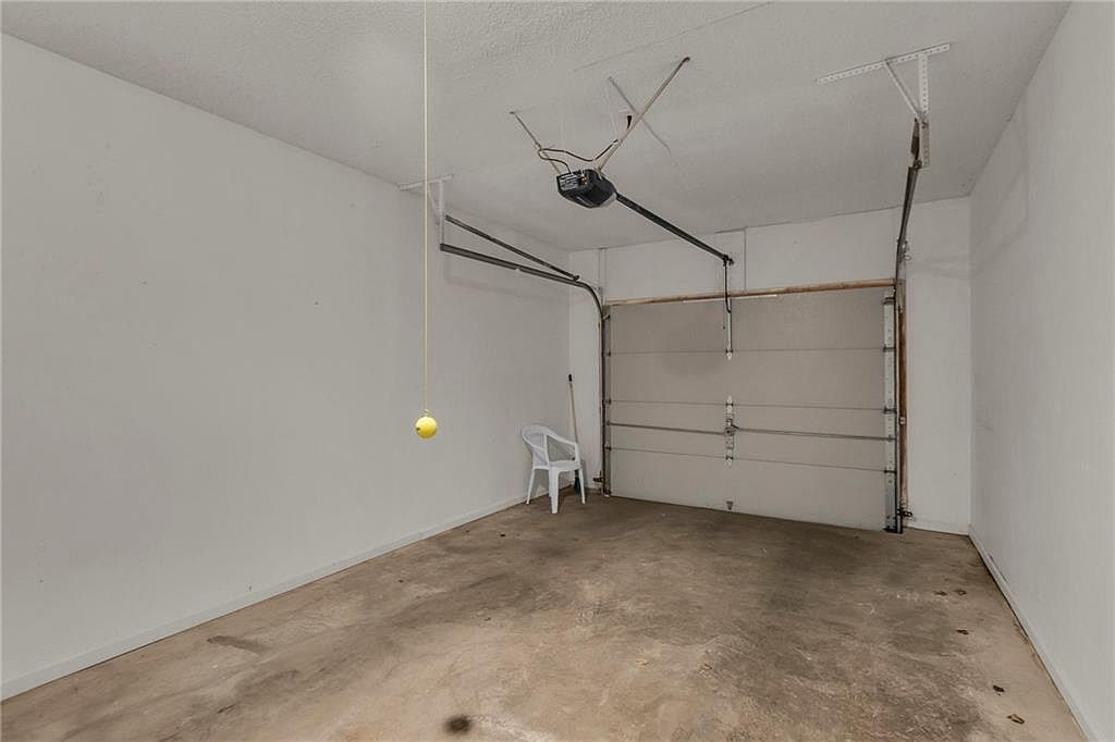 633 Woodson Lane — photo 23