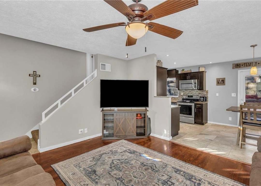 636 NE 45th Street — photo 13