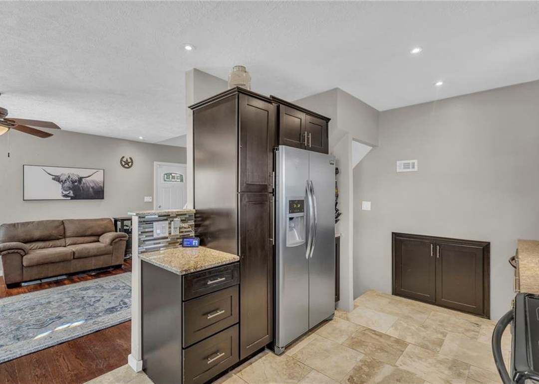 636 NE 45th Street — photo 14