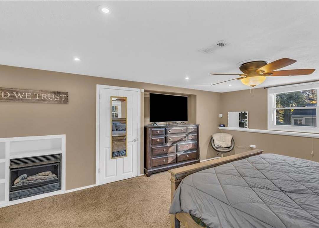636 NE 45th Street — photo 20