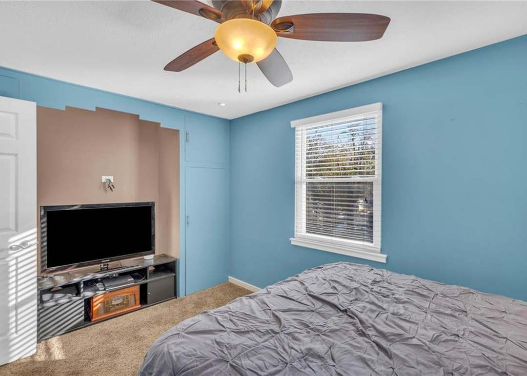 636 NE 45th Street — photo 25
