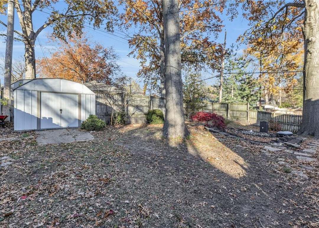 636 NE 45th Street — photo 31