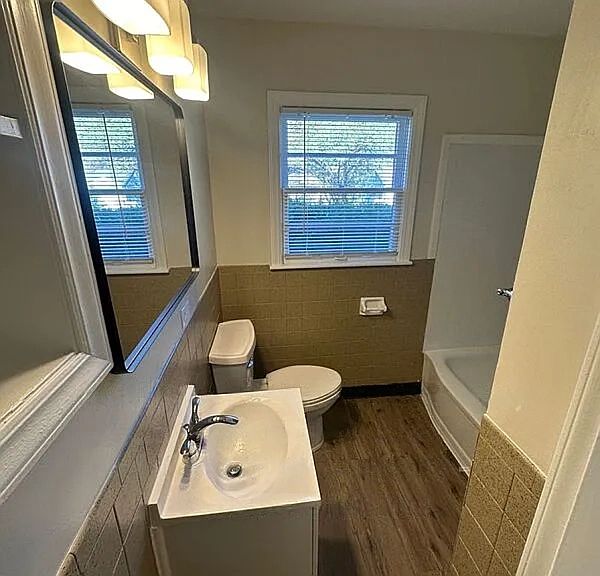 6406 W 72nd Terrace — photo 1