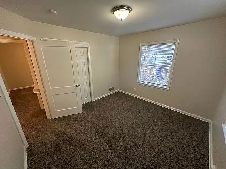 6406 W 72nd Terrace — photo 7