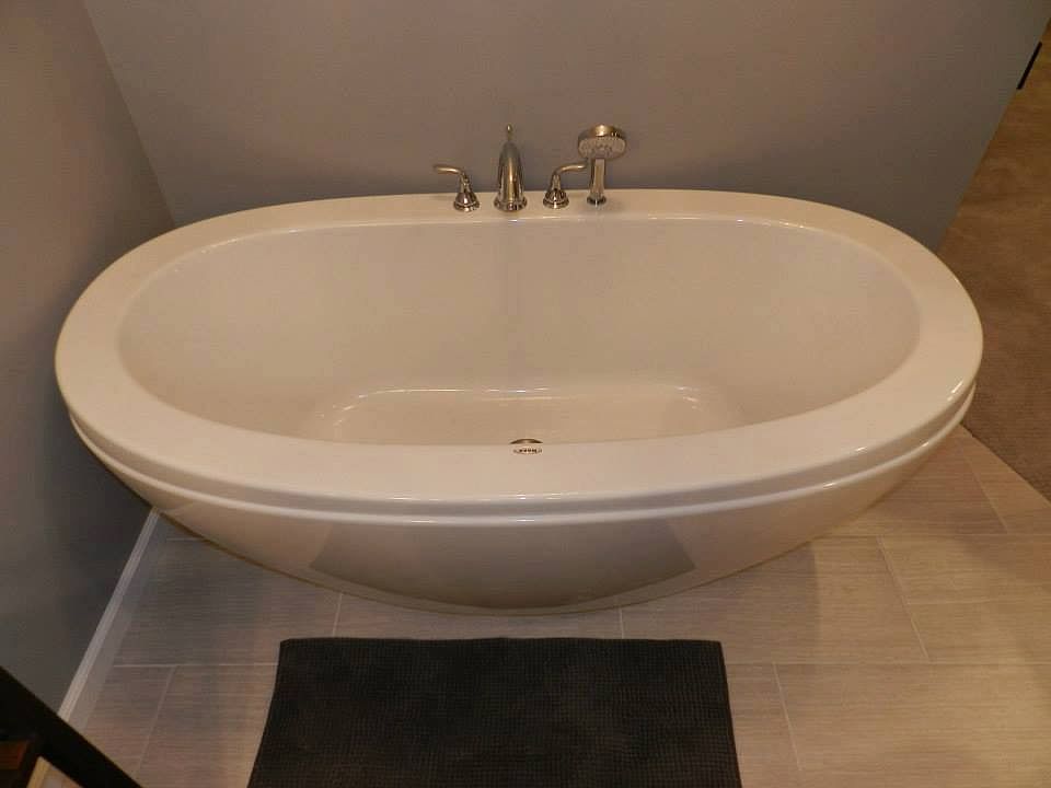 6408 W 101st Street — photo 21