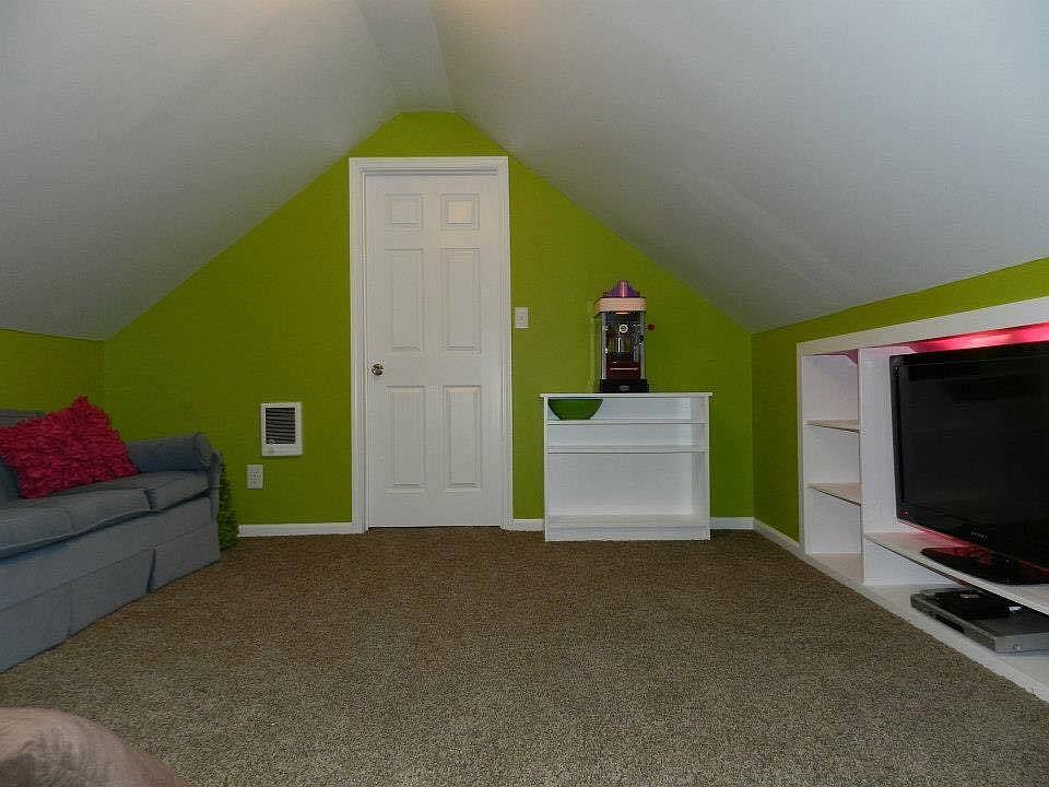 6408 W 101st Street — photo 32