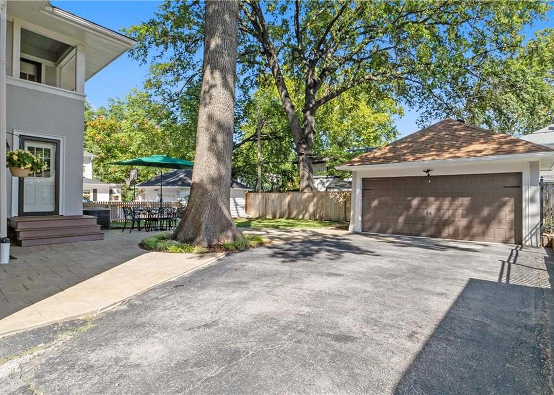 6411 Washington Street — photo 44